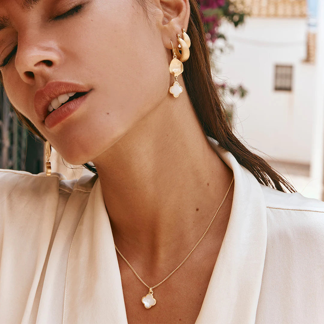FAIRLEY | MOTHER OF PEARL NECKLACE