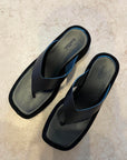 MOLLINI | COASTIN WEDGE THONG - BLACK SUEDE