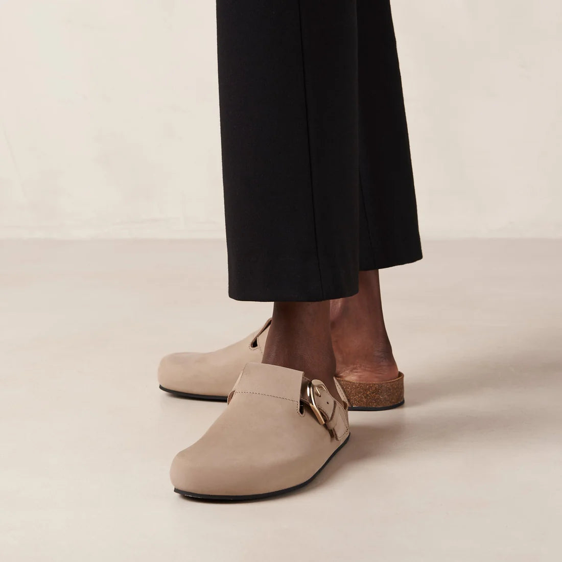 ALOHAS | TRAVIS MULE