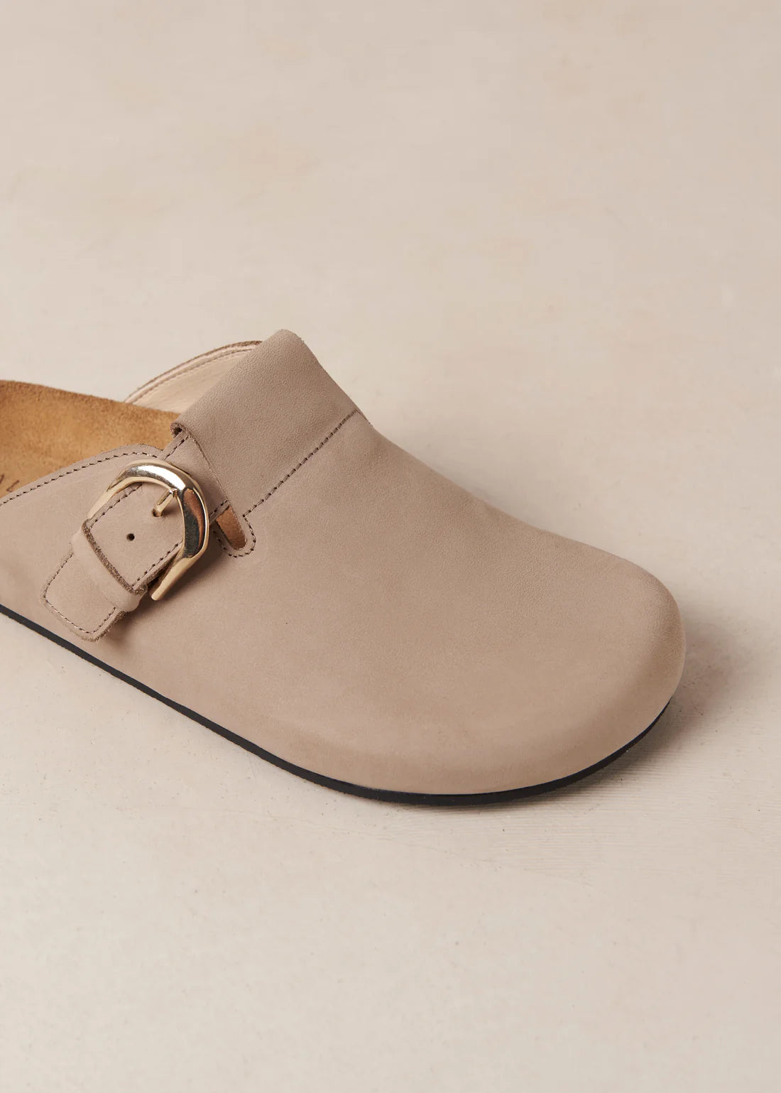 ALOHAS | TRAVIS MULE