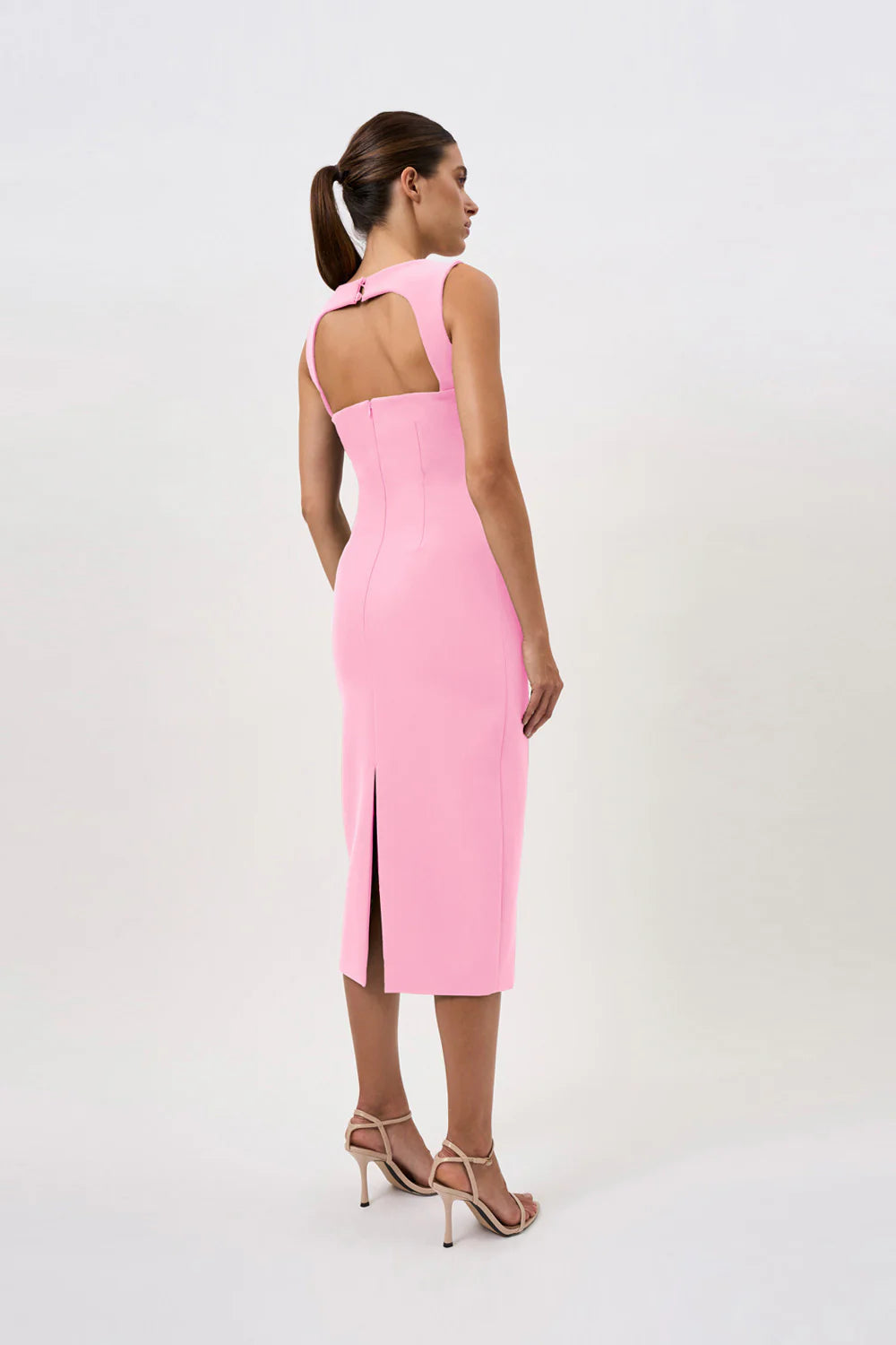 BY JOHNNY | ELARA CURVE STRUCTURE MIDI