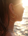 ARMS OF EVE | RILEY GOLD HOOP EARRINGS - SMALL