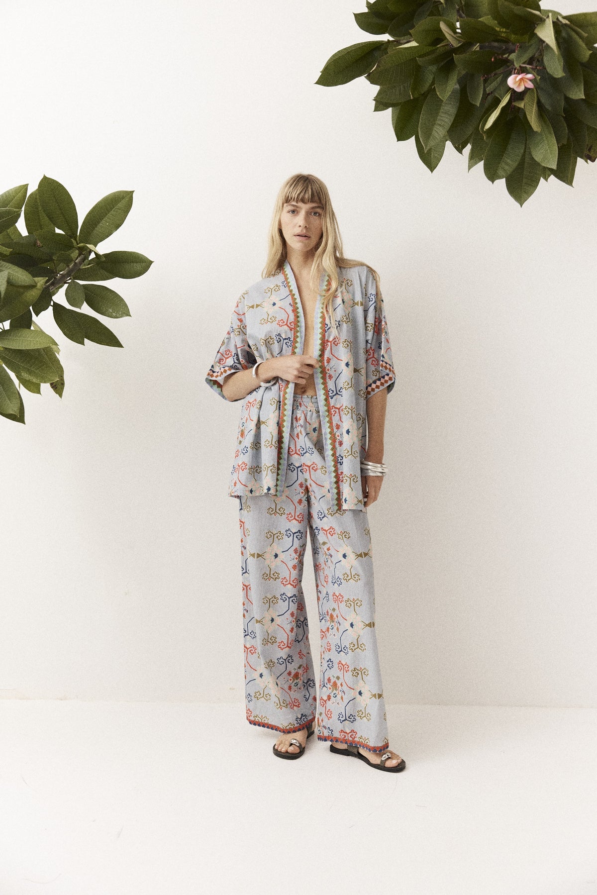 KINGA CSILLA | ESMI JESSI PANT
