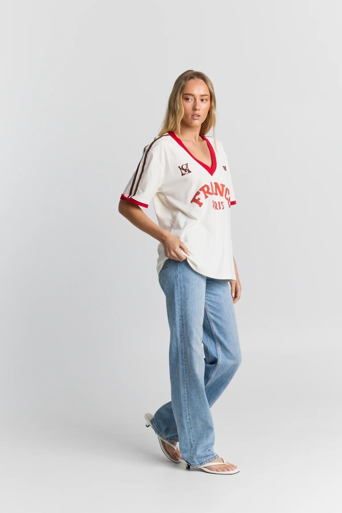 MAKU | FRANCE V NECK T-SHIRT