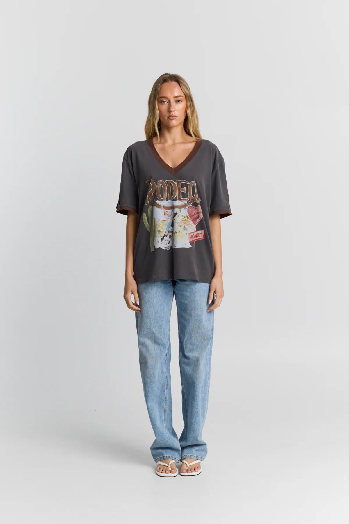 MAKU | RODEO V NECK T-SHIRT