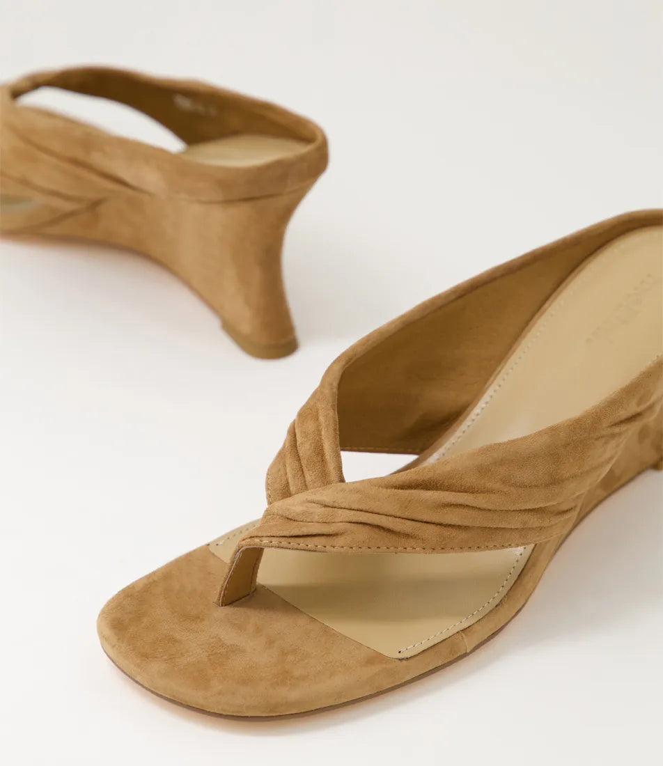 MOLLINI | FEBBE THONG WEDGE