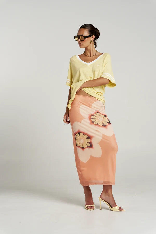 SUMMI SUMMI | V NECK TEE - BUTTER