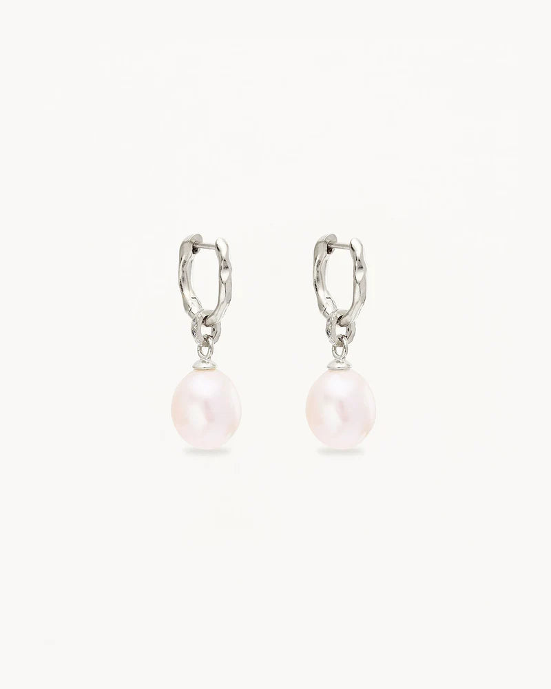 BY CHARLOTTE | EMBRACE STILLNESS PEARL HOOPS - SILVER