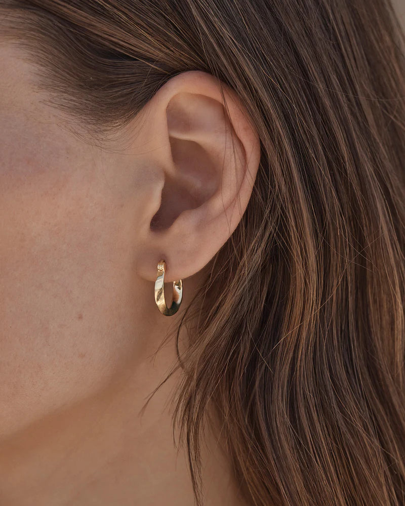 BY CHARLOTTE | RETURN TO LOVE HOOPS - GOLD