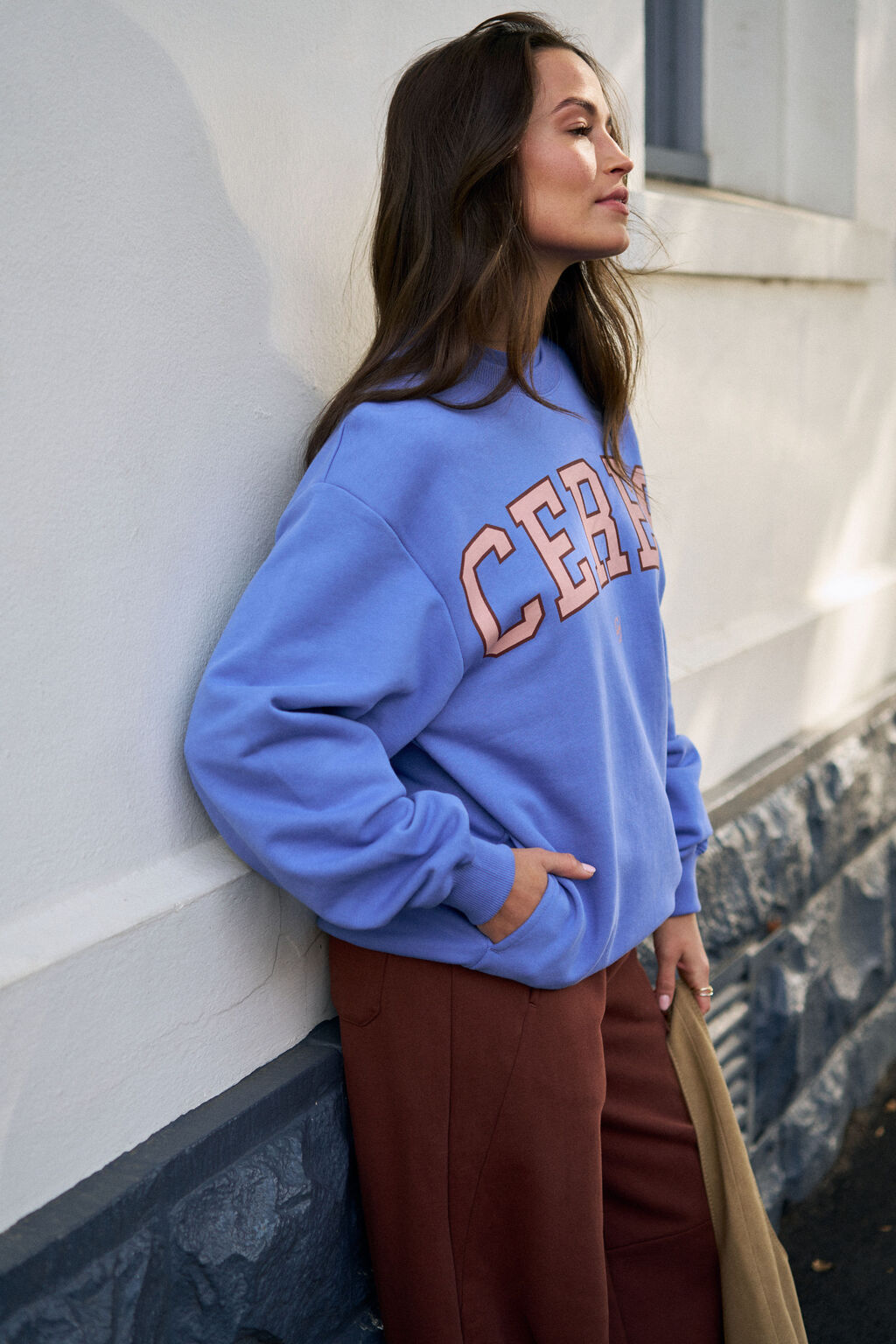 CERES LIFE | ISLA OVERSIZED SLOUCY CREW - VINTAGE BLUE / PINK CLAY