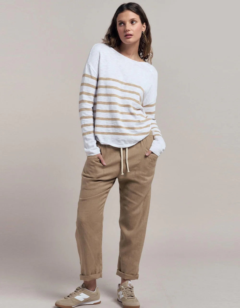 LITTLE LIES | BOBBIE TOP - WHITE / CAMEL