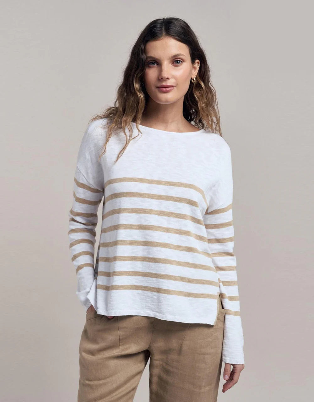 LITTLE LIES | BOBBIE TOP - WHITE / CAMEL
