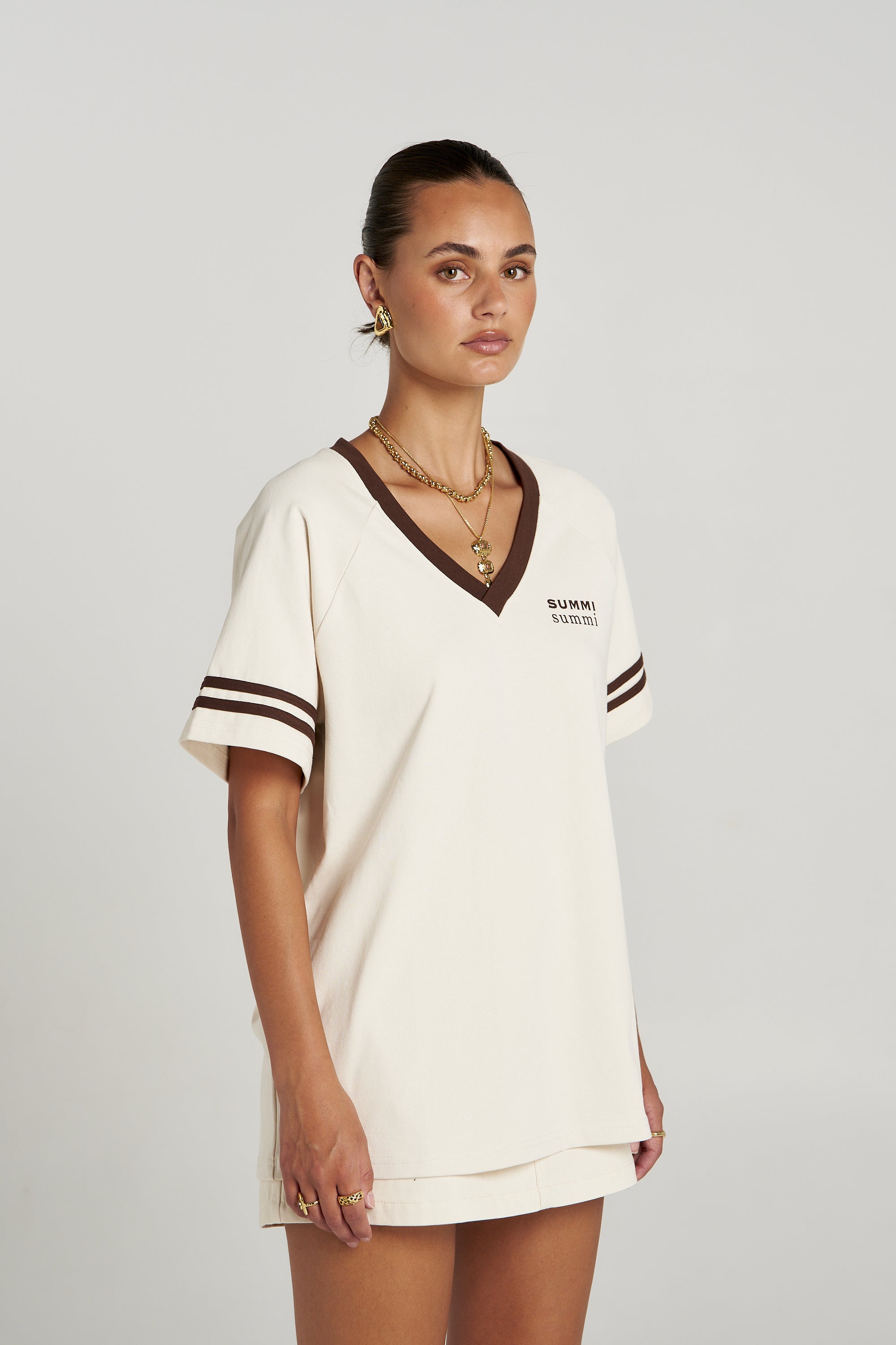 SUMMI SUMMI | REVERIE V NECK TSHIRT