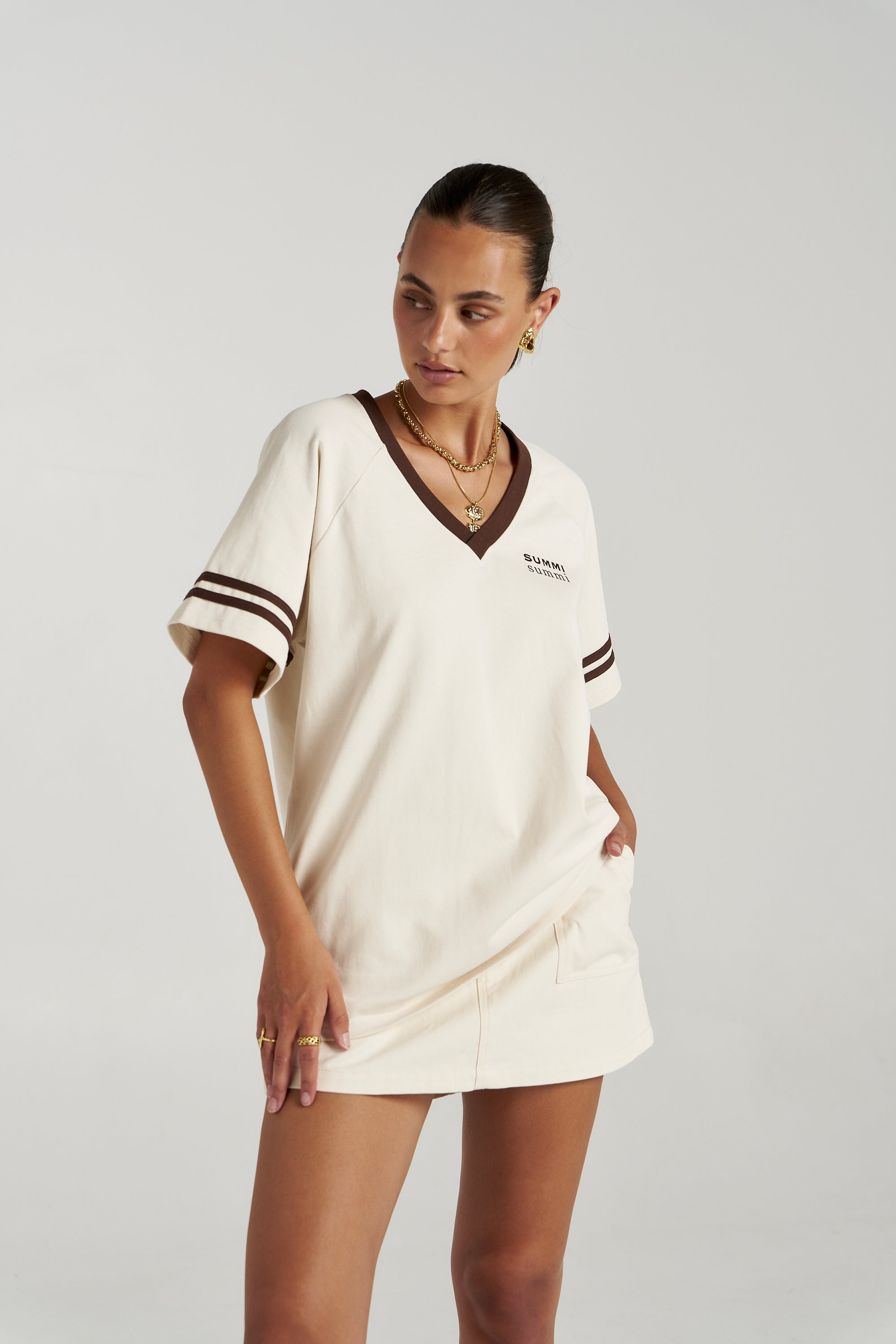 SUMMI SUMMI | REVERIE V NECK TSHIRT