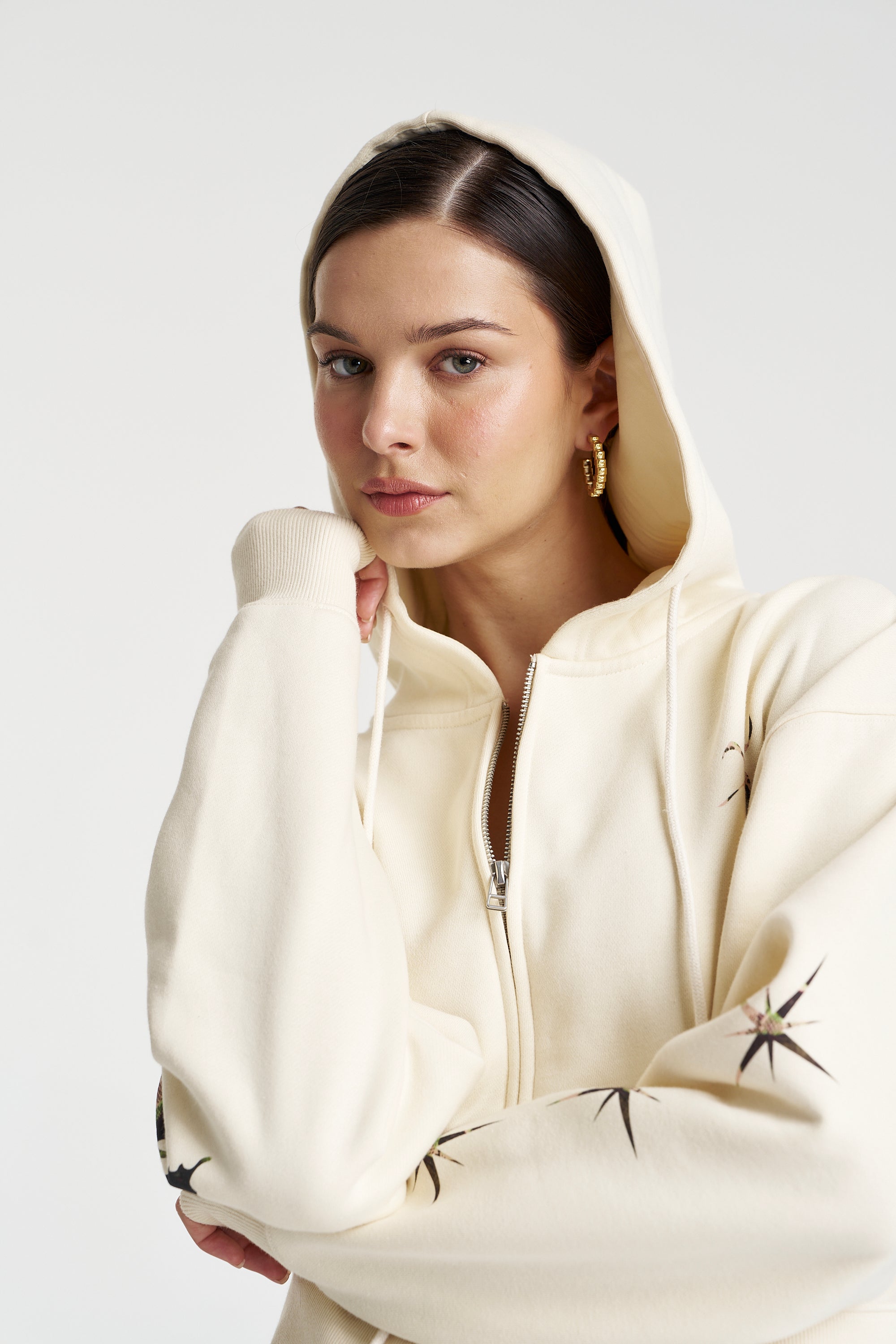 SUMMI SUMMI | MOTIF HOODIE - VANILLA