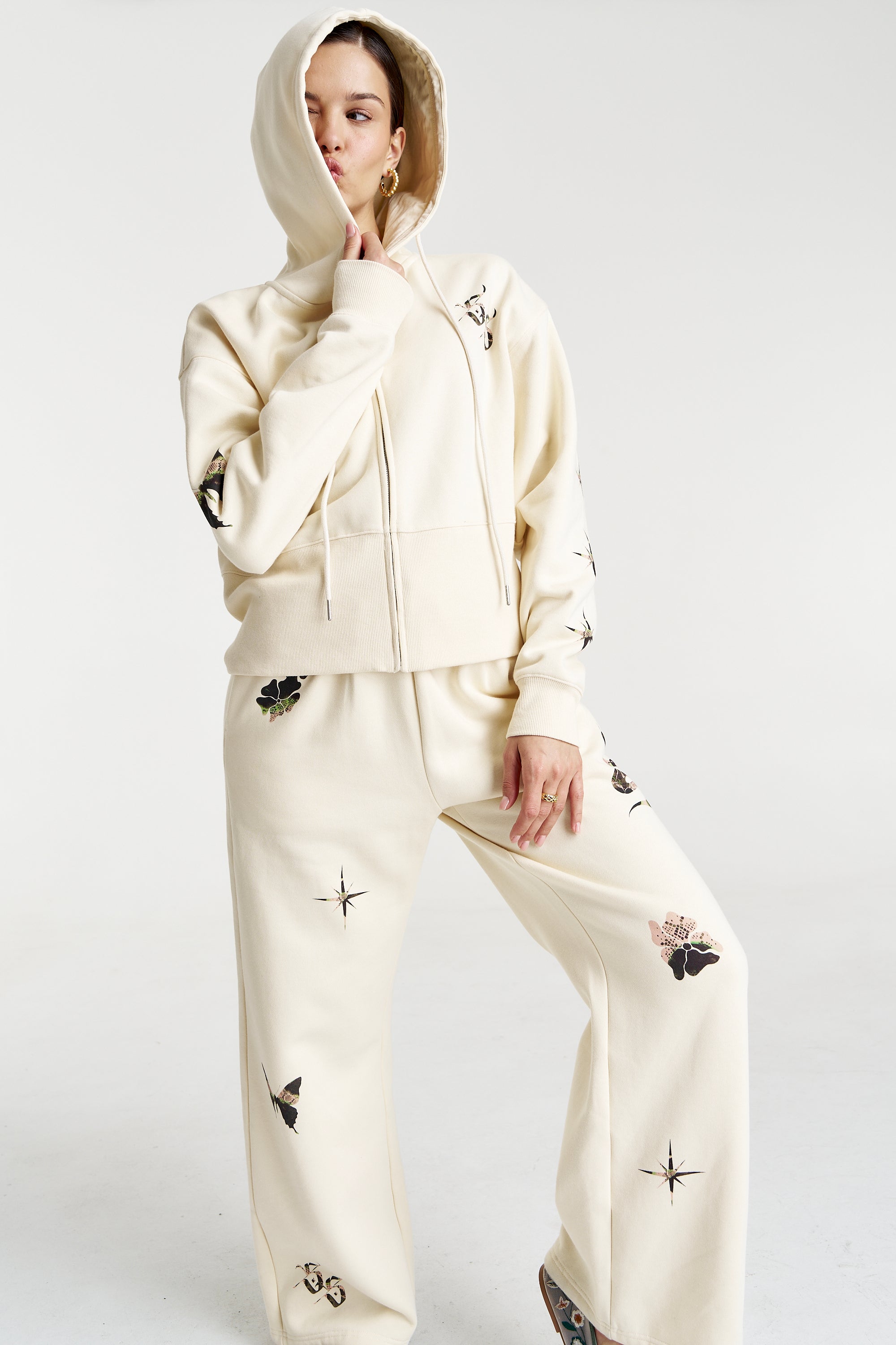 SUMMI SUMMI | MOTIF TRACKPANT- VANILLA