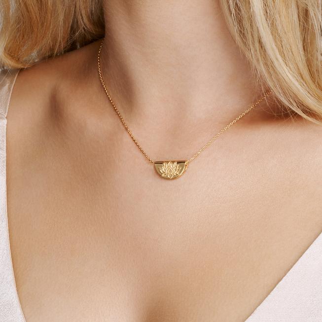 BY CHARLOTTE | GOLD LOTUS SHORT NECKLACE