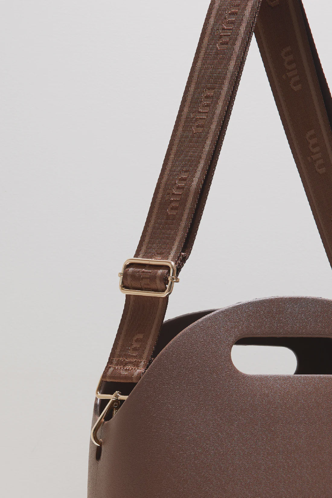 NIM | SHOULDER STRAP - COCOA MONO + GOLD